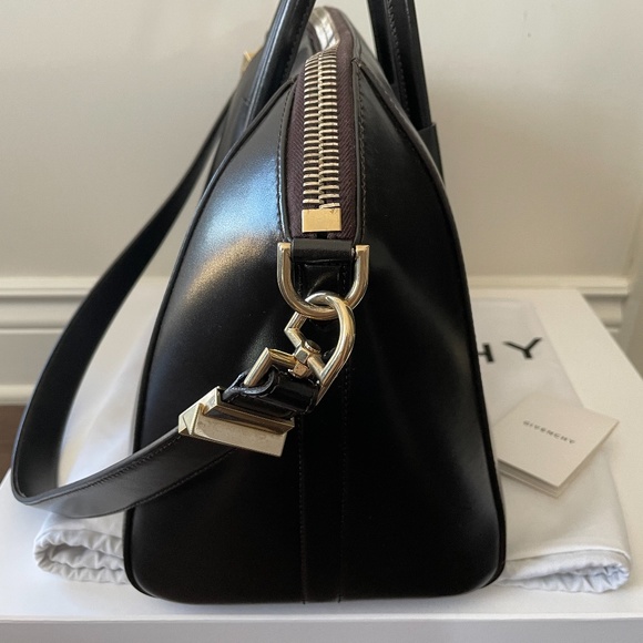 GIVENCHY Dark Brown Medium Antigona Bag - Picture 4 of 16